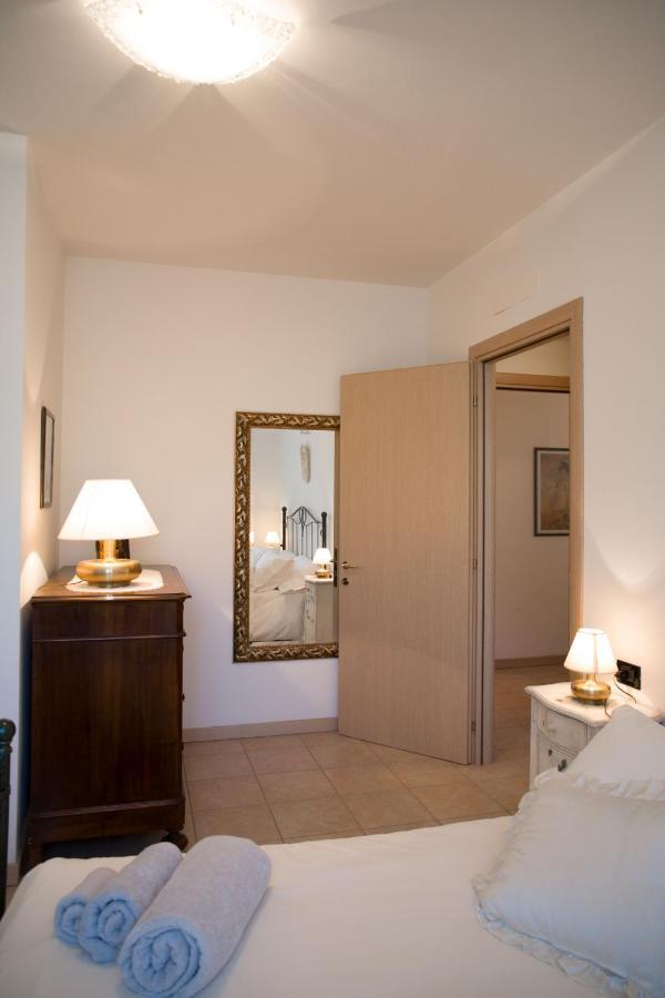 Appartamento Con Giardino E Parcheggio Privato เบลลาโจ ภายนอก รูปภาพ