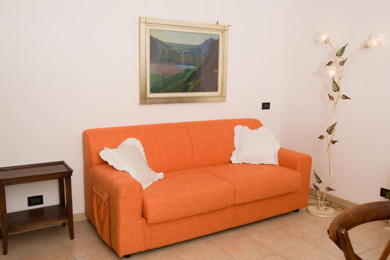 Appartamento Con Giardino E Parcheggio Privato เบลลาโจ ภายนอก รูปภาพ