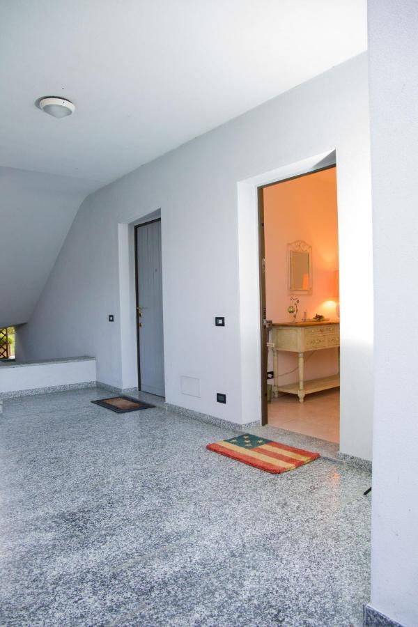 Appartamento Con Giardino E Parcheggio Privato เบลลาโจ ภายนอก รูปภาพ