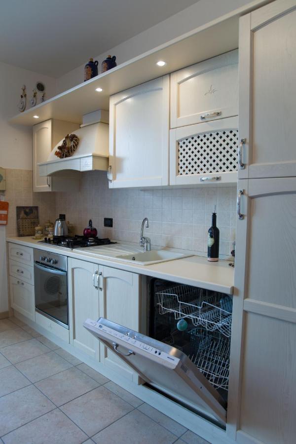 Appartamento Con Giardino E Parcheggio Privato เบลลาโจ ภายนอก รูปภาพ